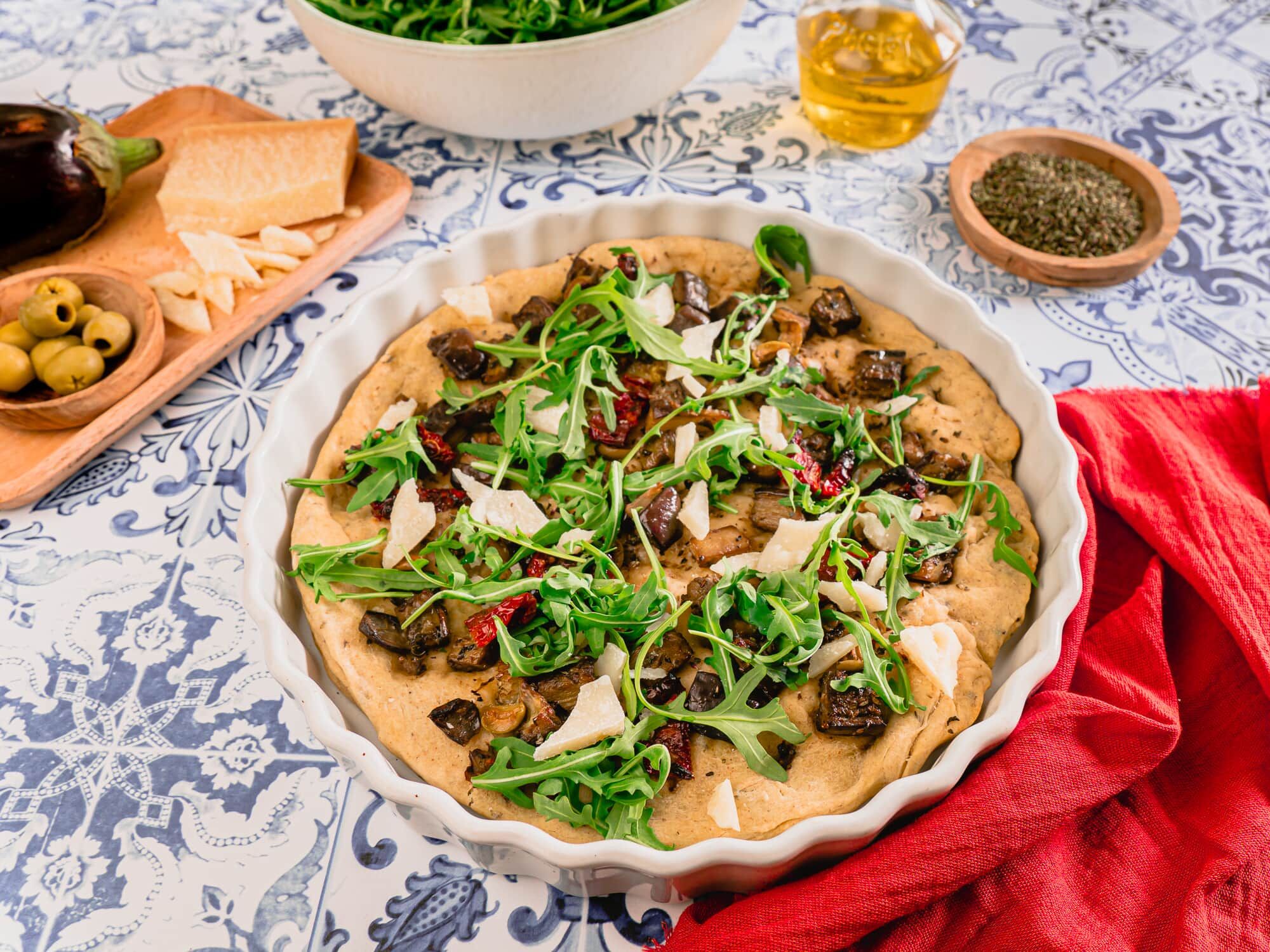 Focaccia à l'aubergine et au parmesan